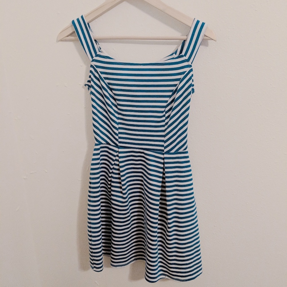 Mystic size M striped dress